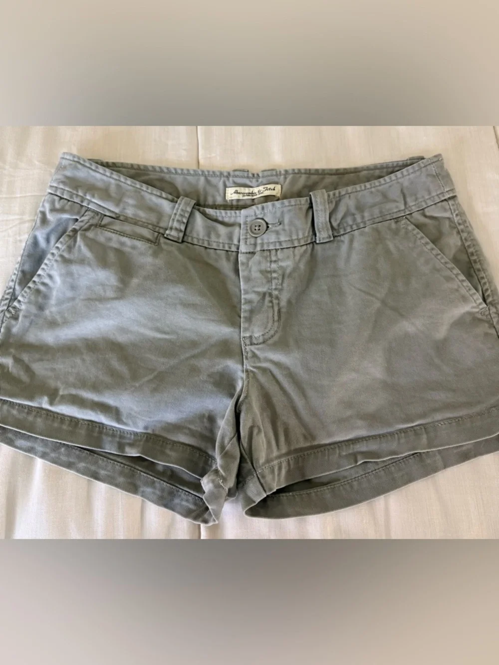 Y2K Vintage Abercrombie & Fitch low rise khaki olive green chino preppy shorts 4